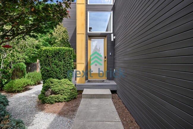 Photo - "Spacious 4-Bedroom Seattle Home with 3 Full Baths and 2,420 Sq. Ft. of Comfort!"