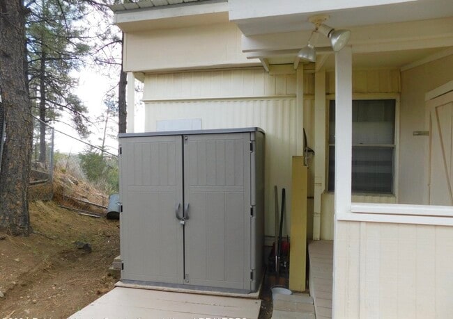 Photo - Queen Aire 2