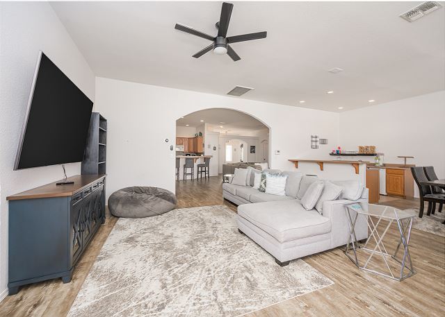 Photo - 2459 N Ridge Ave