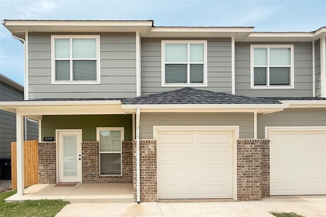 Photo - 7717 Owen Ln Townhome