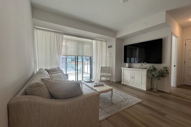 Photo - 415 Sea Ray Ave