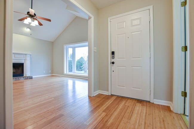 Photo - Pet Friendly Three Bedroom!