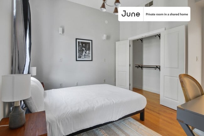 Photo - Room in Shared 5 bed/2.5 bath home Unit A