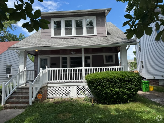 Building Photo - 1551 E 195th St Rental