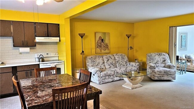 Photo - 52 Medallion Rd