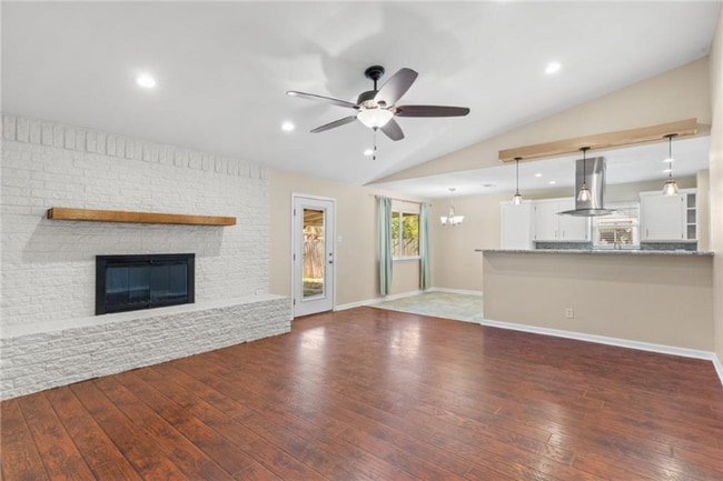 Photo - 3810 Hillside Dr