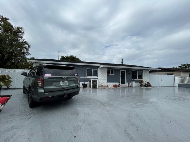 Photo - 6202 SW 107th Ave