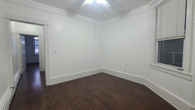 Photo - 405 61st St Unit 7