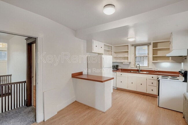 Photo - 1275 Detroit St Unidad A