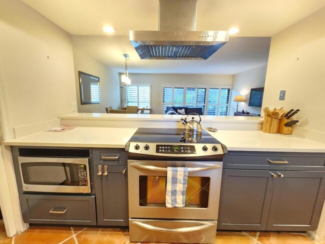 Building Photo - 11863 Wimbledon Cir Unit 417 Rental