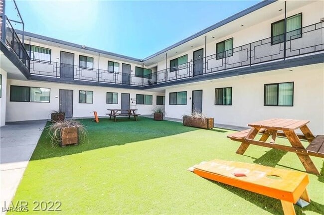 Photo - 2201 Fairfield Ave Unit 16