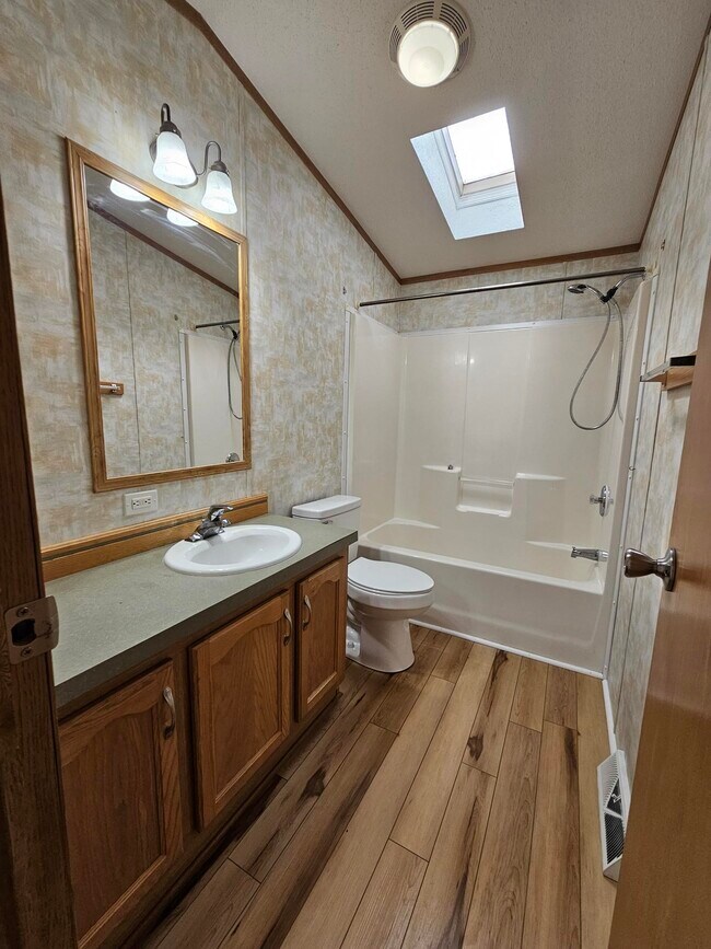 Photo - 6 Kris Ann Dr