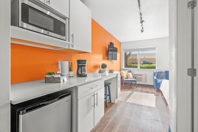 Photo - 228 Spaces - Furnished Micro-Living Apartm...