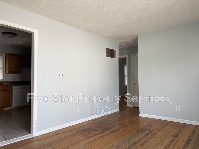 Photo - 1028 W Iles Ave