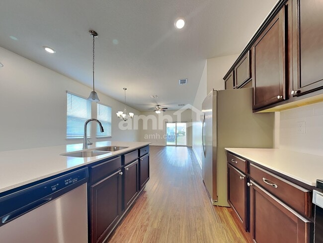 Photo - 1020 Island Pond Dr