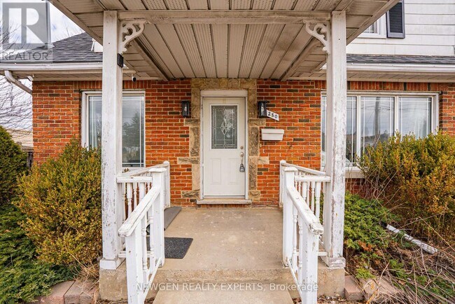 Photo - 280 King George Rd