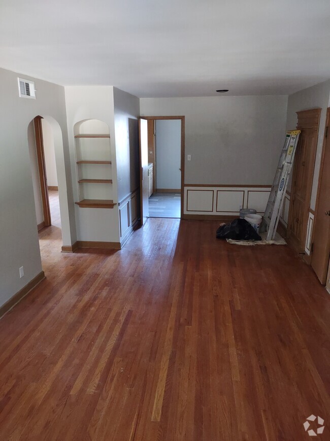 Building Photo - 7902 W Center St Unit #4 Rental