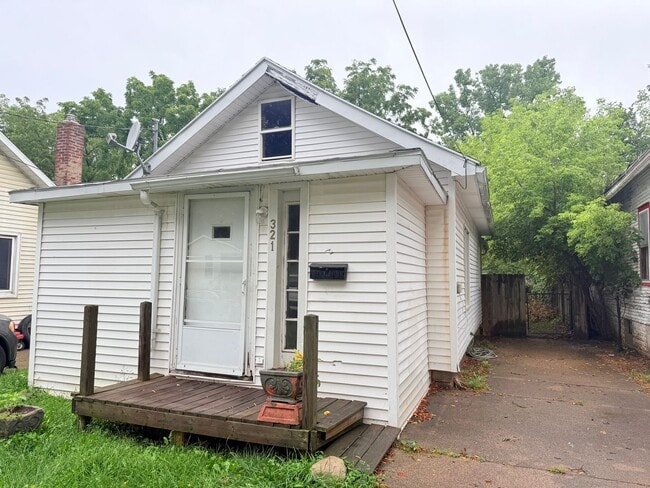 321 Denver Ave