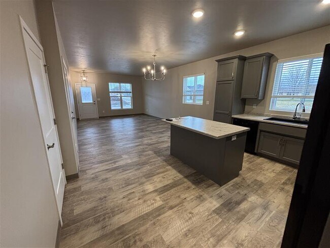 Photo - 318 Rising Star Ln