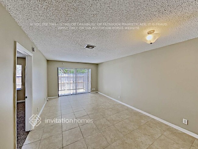 5187 Glencove Ln