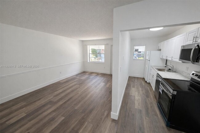 Photo - 415 NE 2nd St Unit 121