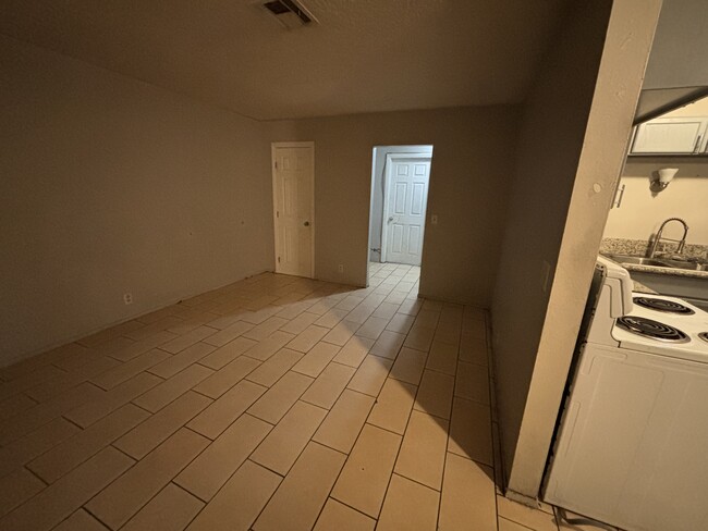 Photo - 2428 Statz St Unit Statz B