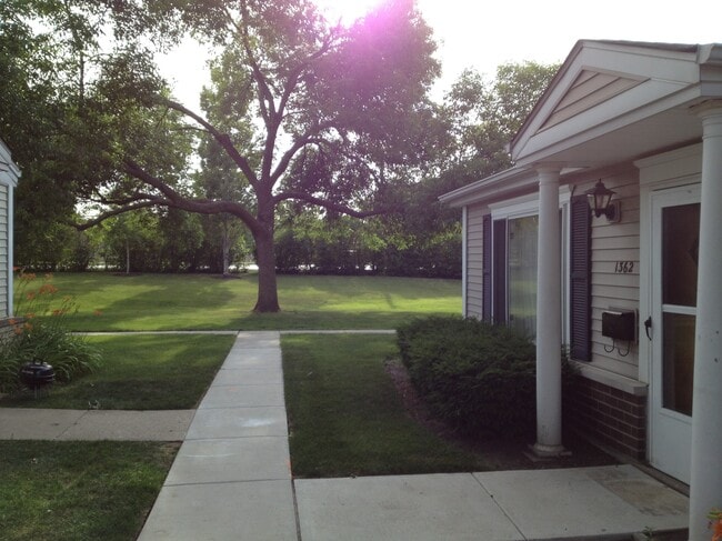 Photo - 1362 Cove Dr