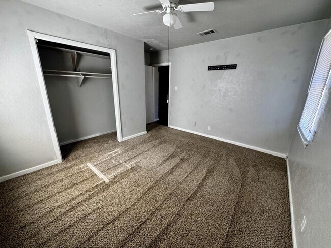 Photo - 1411 Deville St