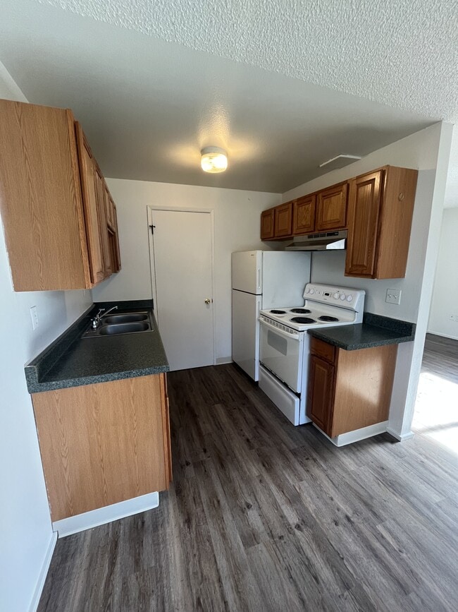 Photo - 7743 Pacific Ave SE