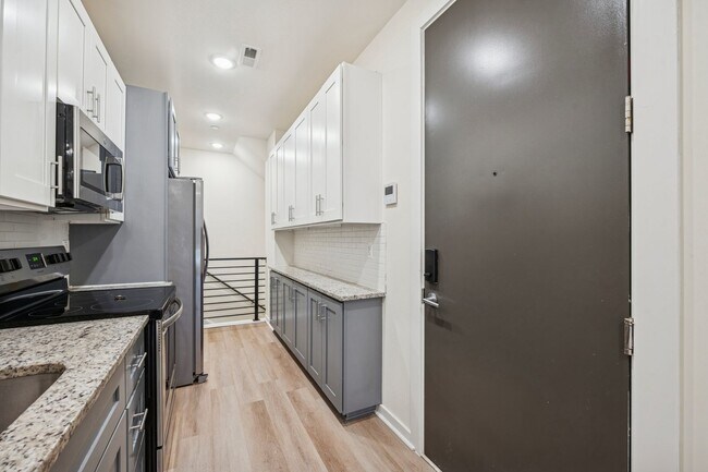 Photo - 5110 Arch St Unit 1