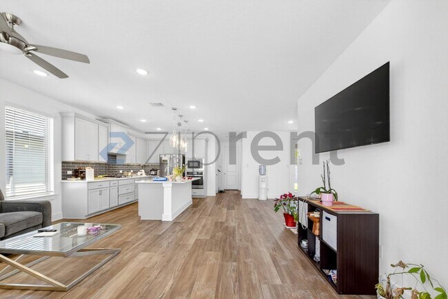 Photo - 3140 Eddington Dr