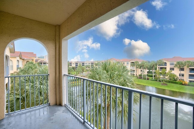 Photo - 100 Uno Lago Dr Unit 402
