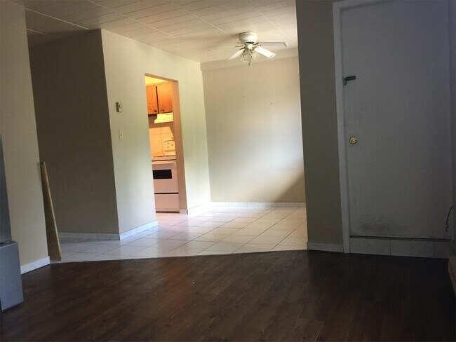 Photo - 3044 Sandwich St. Unit 102