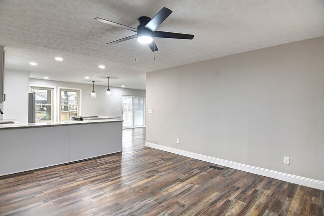 Photo - 1209 Nutwood Dr