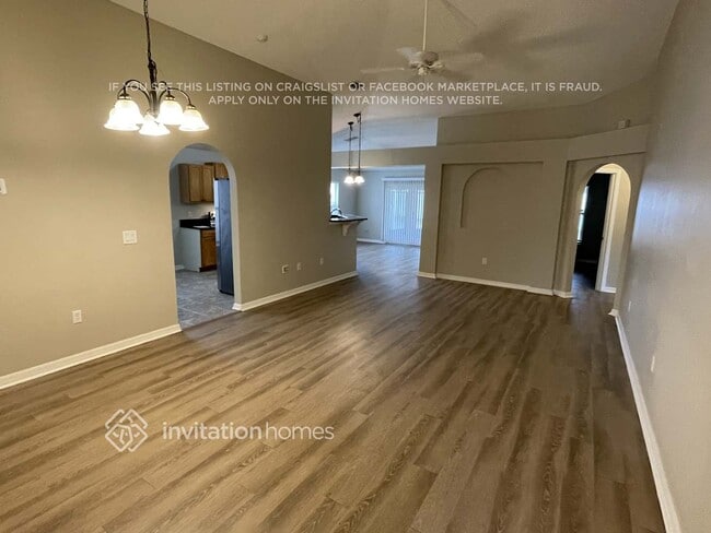 Photo - 120 Crown Colony Way