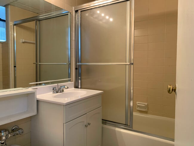 Photo - 62 Boylston St Unidad 422