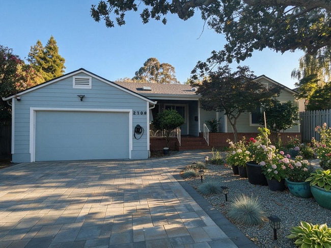 Photo - 2109 Ray Dr