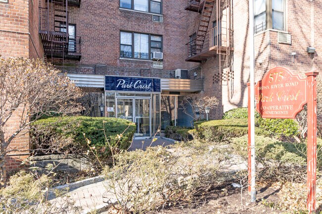 Entrance - Park Crest