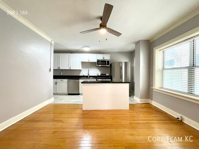 Photo - 710 W 48th St Unidad 106