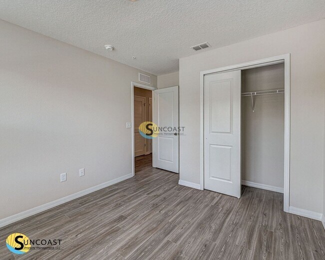 Photo - 9588 Hood Rd