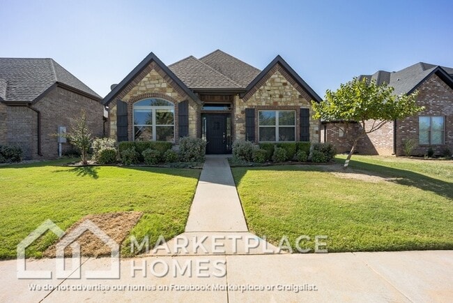 Building Photo - 3211 SW Stonepoint Ave