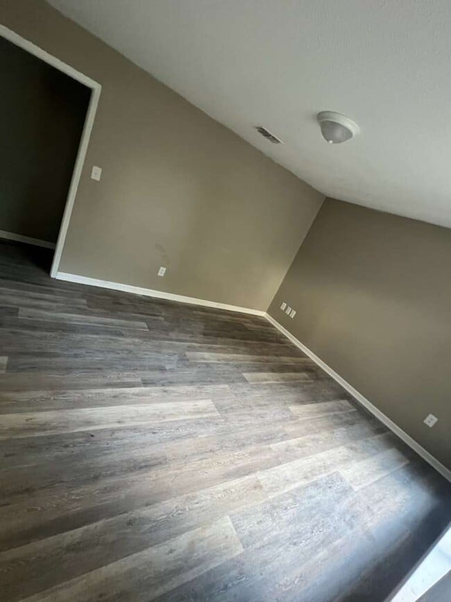 Photo - 10405 Riverbend Cir