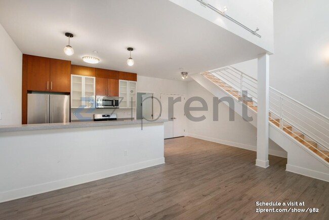 Photo - 1555 32nd St Condo