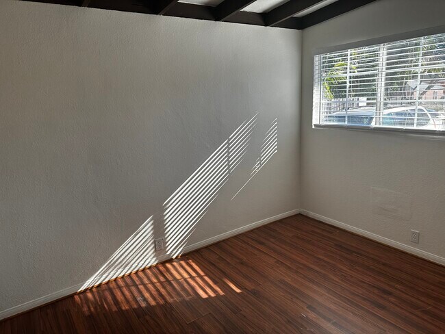 Photo - 4609 W 172nd St