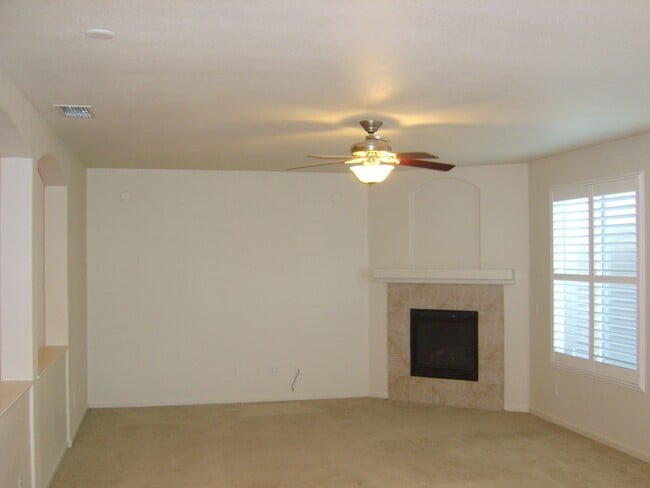 Photo - Lovely home, gardener, some utilities included