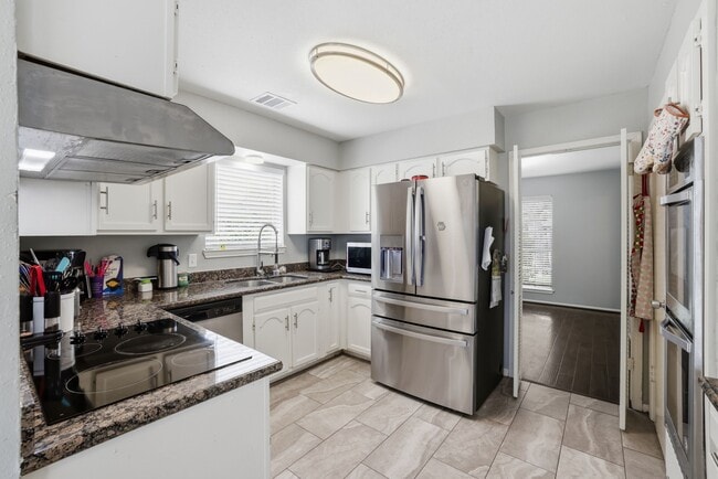 Photo - 15822 Echo Hill Dr