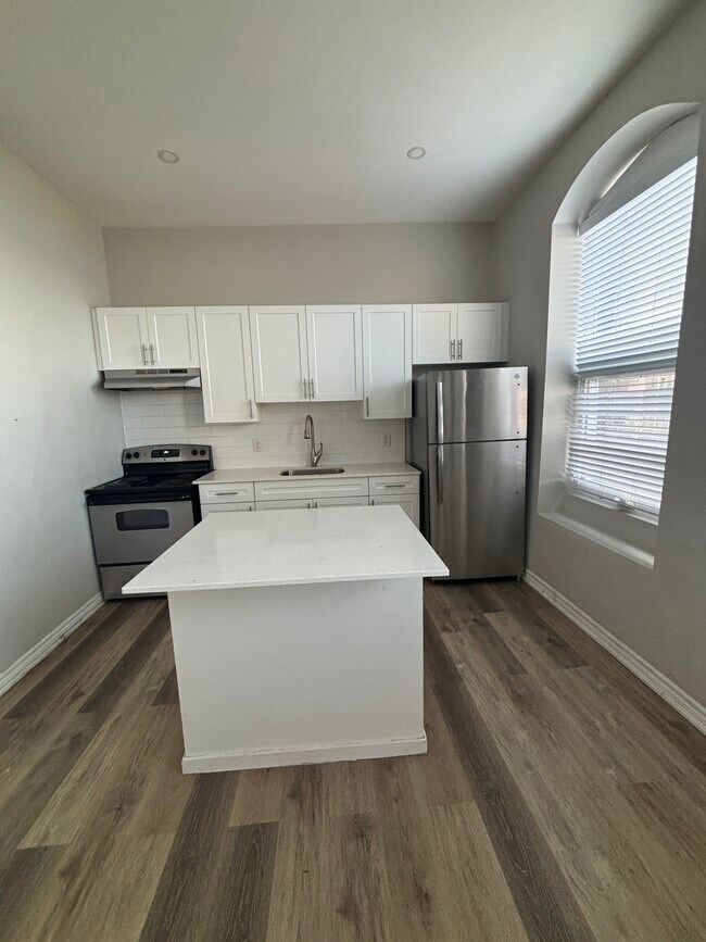 Photo - Beautifully Updated Studio Apartment in Downtown Sarnia! Unité 304