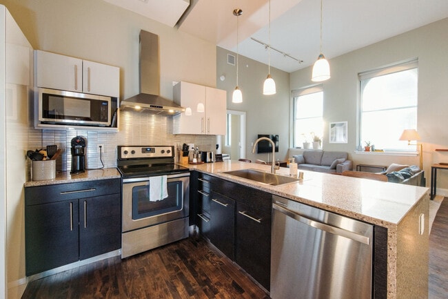 Photo - 225 E Michigan St Unit SI ID1379061P