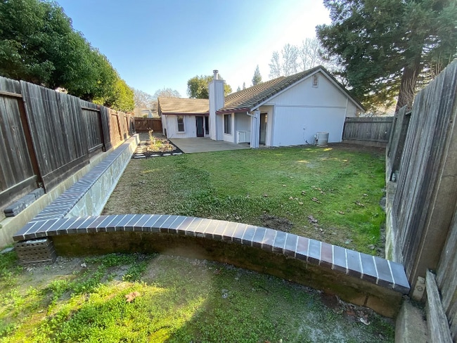 Photo - 2949 Paragon Way