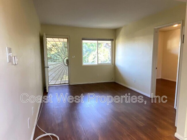 Photo - 4566 Maryland St